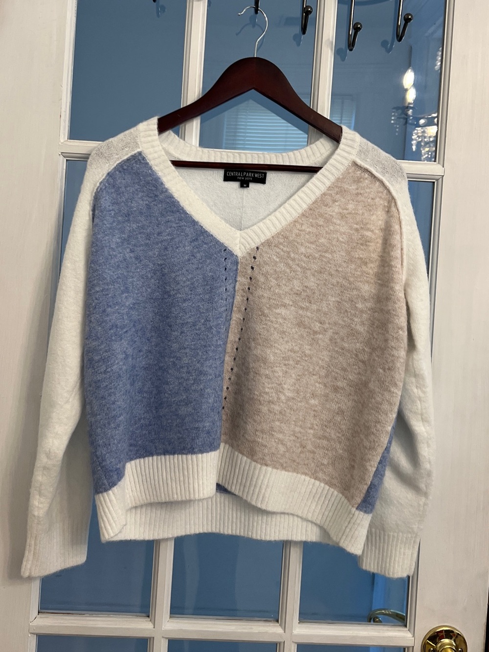 CENTRAL PARK WEST Women’s Colorblock V Neck High Low Sweater Blue Beige M